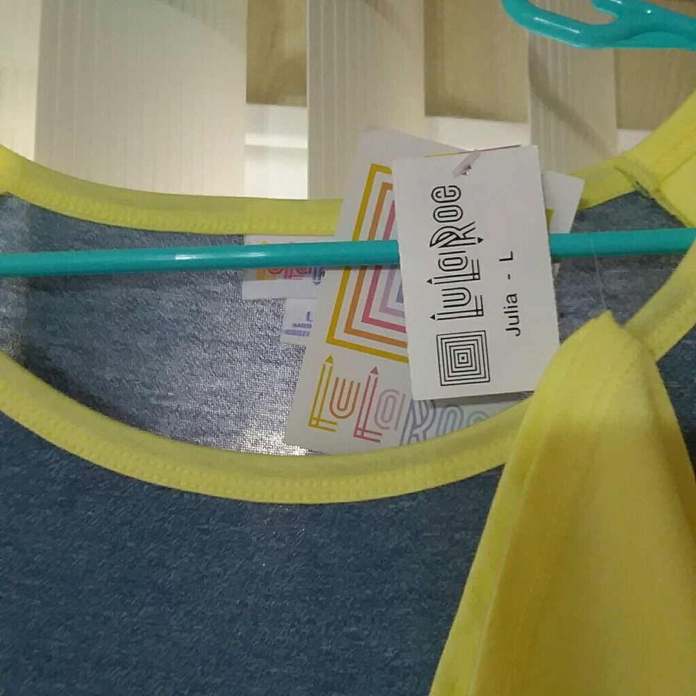Lularoe julia